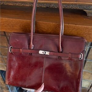 Elegant Burgundy Leather Handbag